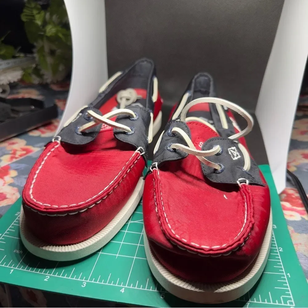 Sperry Top-Sider Vionic Boat Shoes Red Canvas Deck Shoes Women NWOT